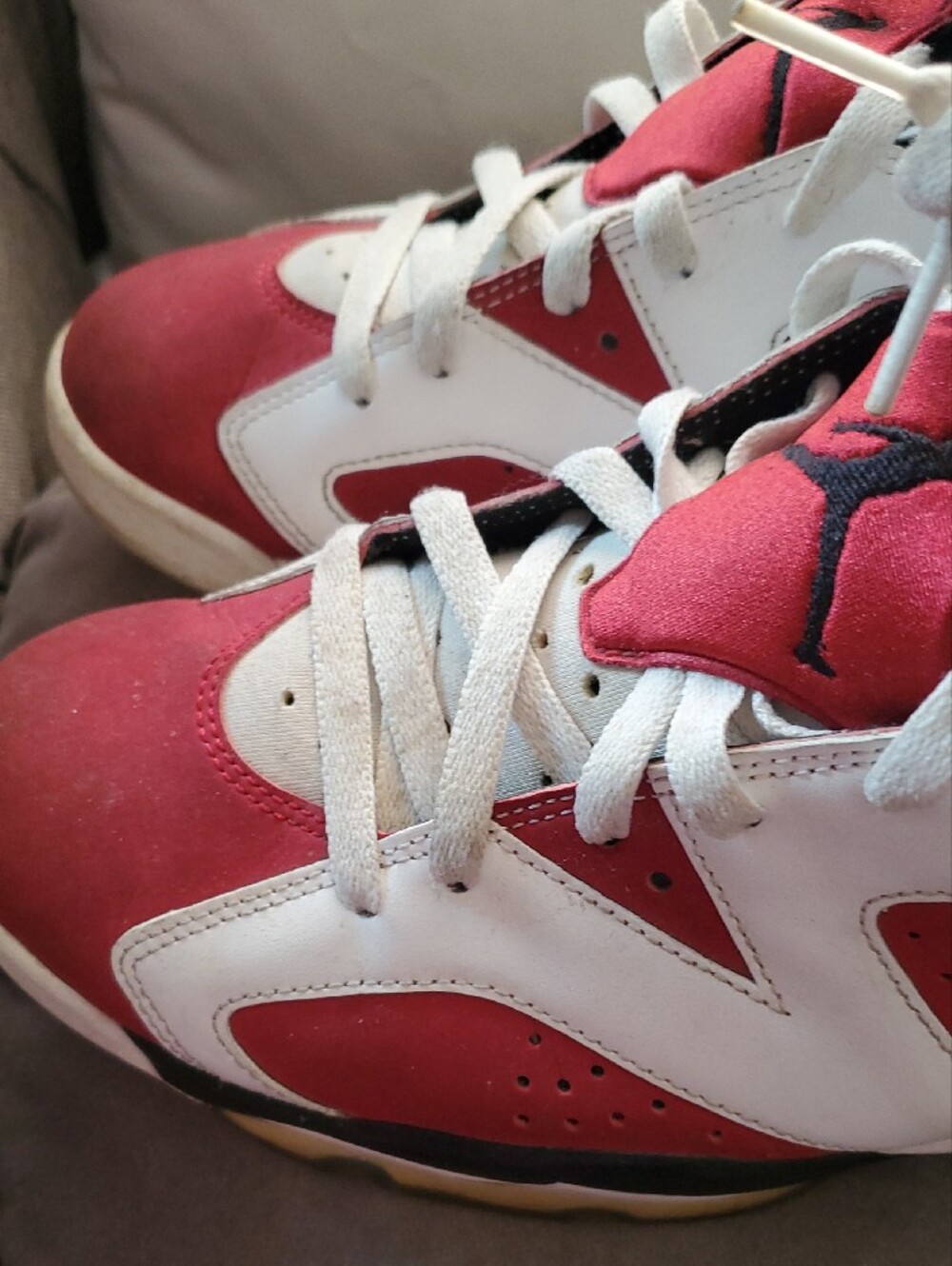 Nike Air Jordan Carmine Retro OG   Midi Red White  Sneaker Size 10 - Picture 6 of 16